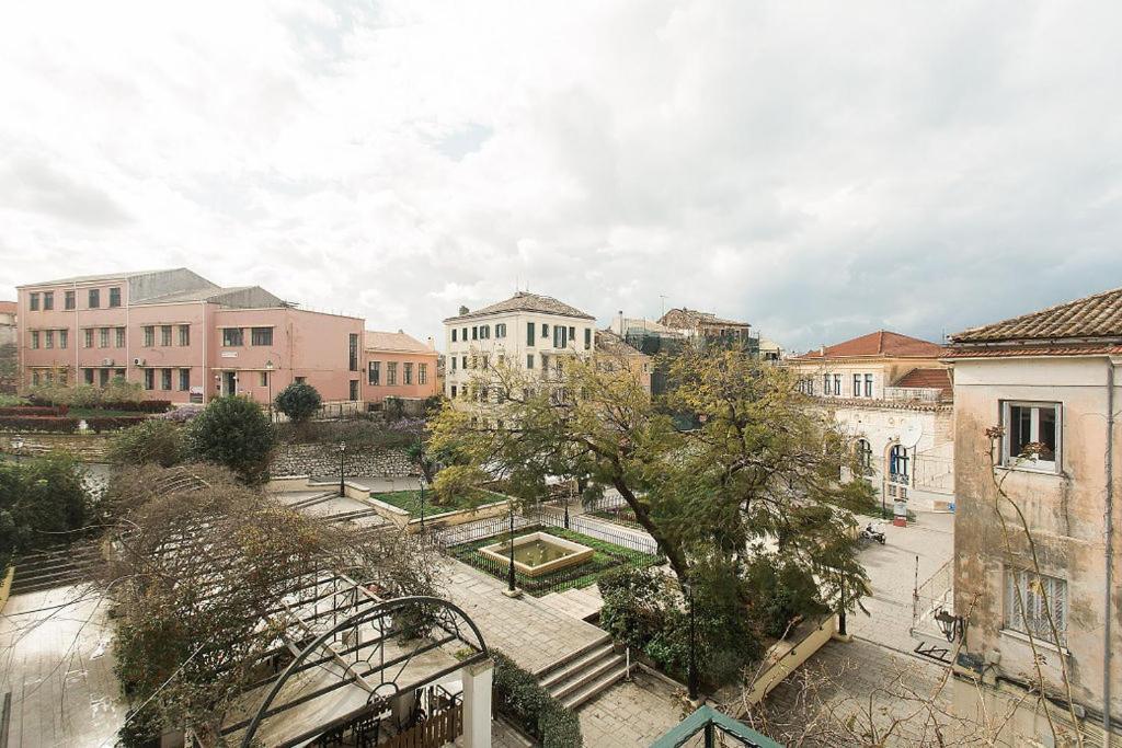 Deluxe Town Hall Square Flat In Historical Center 2 Corfu  Luaran gambar