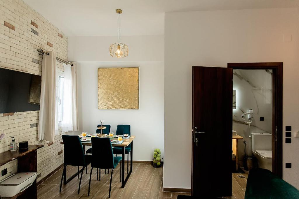 Deluxe Town Hall Square Flat In Historical Center 2 Corfu  Luaran gambar