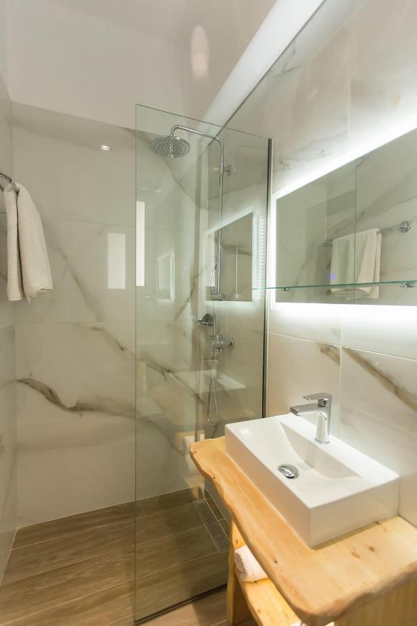 Deluxe Town Hall Square Flat In Historical Center 2 Corfu  Luaran gambar